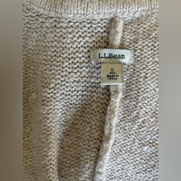L.L. Bean Knitted Button Poncho/Cape - Picture 2 of 7